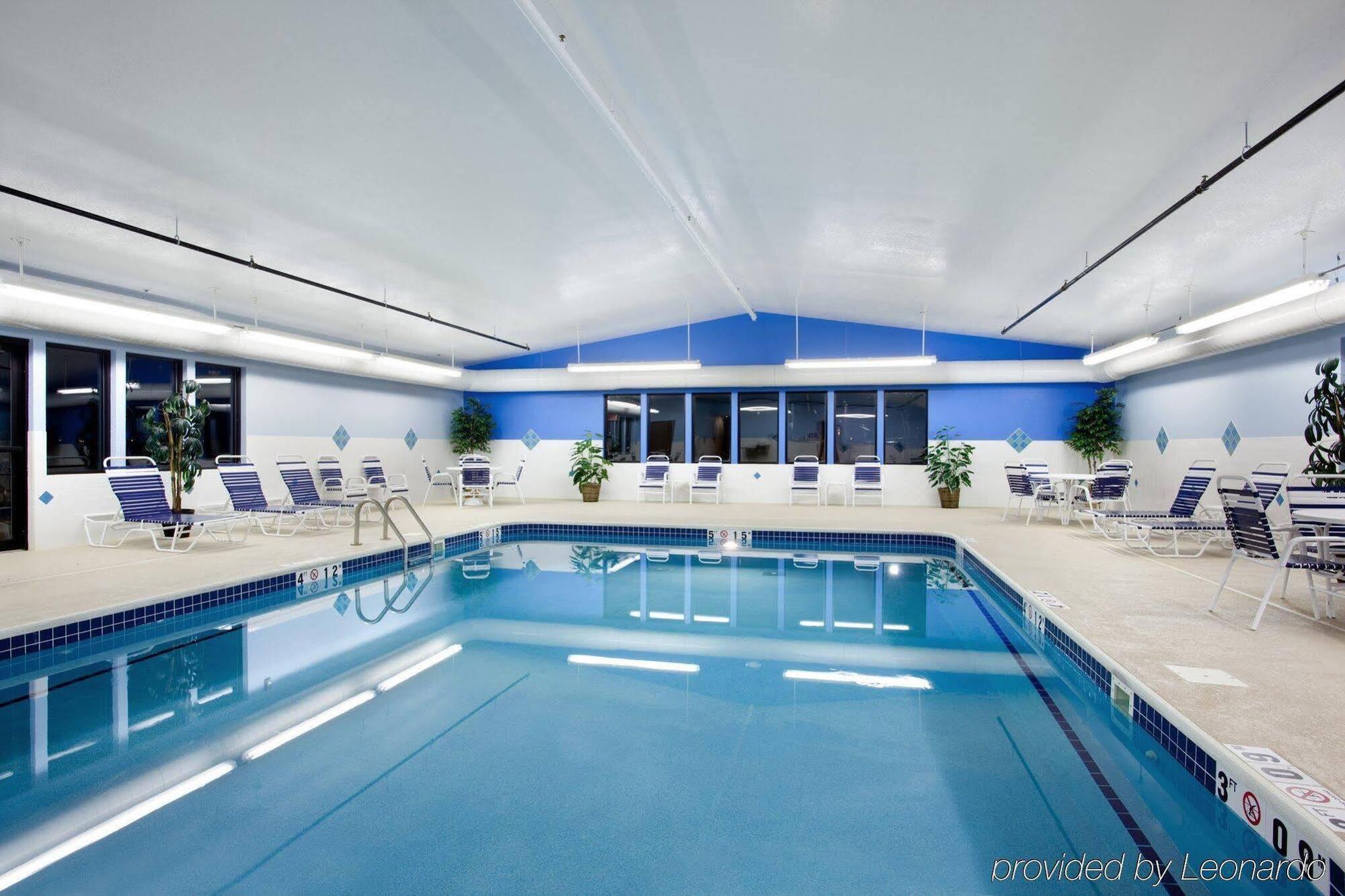 Holiday Inn Express Rochelle By Ihg Экстерьер фото